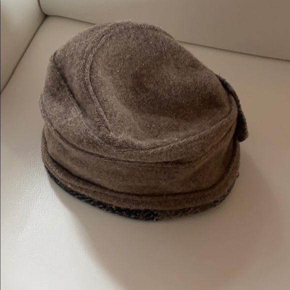 Elegant wool hat main image 4
